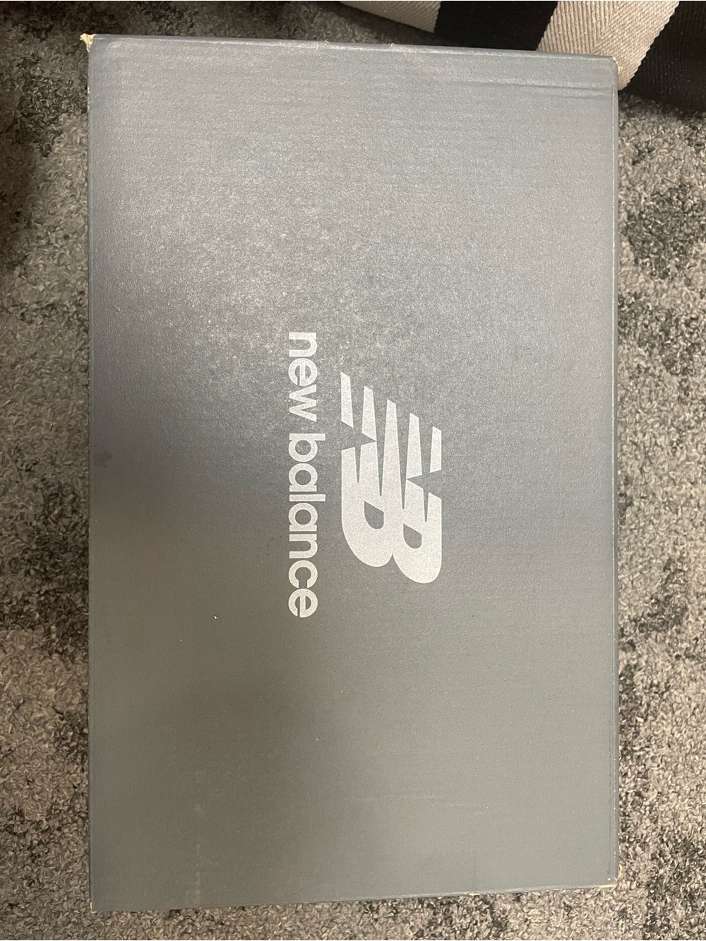 New Balance Women's White and Silver Walking Shoes - Picture 7 of 7